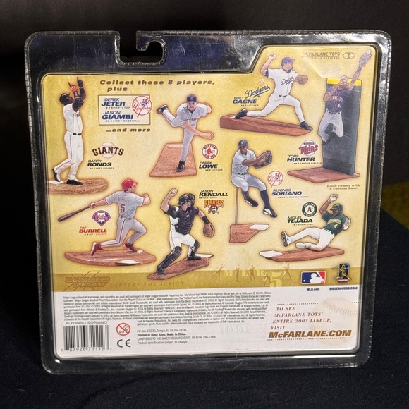 McFarlane series 5-Yankees Alfonso Soriano - Picture 3 of 3